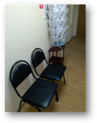 В ГБУ «КЦСОН» Бежецкого района соблюдаются требования к удобству и комфортности получателей услуг. Имеются сидячие места для ожидающих лиц.